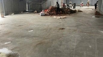 Cho thuê  kho diện tích  400 m2  +1500 m2 Ao tại đường Ngọc Hồi, T.Trì