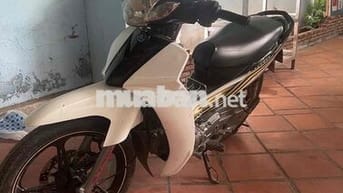 cần bán xe siỉuc bánh mâm trắng đen