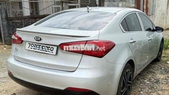 Kia K3 2015 số sàn bản đủ
