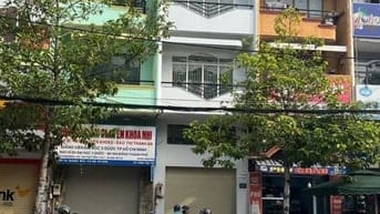 Bán gấp nhà MT Tạ Quang Bửu F5Q8 dt: 4m x 16m, lửng, 2 lầu, 1st