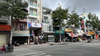 Nhà MT Dương Quang Đông P5Q8. DT 5x20m 1 trệt 4 lầu ST.