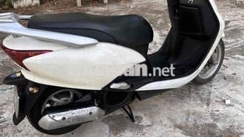 Nhà mình có chiếc xe không đi tới cần bán ạ