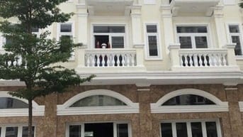 Bán Nhà : Tân Đông Hiệp - Dĩ An - Tp.HCM. dt:4x15m, trệt, 2 lầu