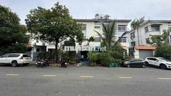 Cho Thuê Biệt Thự Mỹ Hào, Phú Mỹ Hưng, Trệt 2 Lầu, 65 Triệu/ Thàng