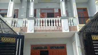 Cho thuê nhà tân hạnh có đất trống trồng rau nuôu gà