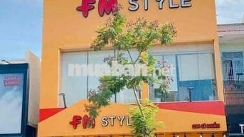 ❤️CHO THUÊ NHÀ 2 TẦNG MT LÊ DUẨN DT :300m2 , NGANG :9M , NHÀ MỚI ĐẸP