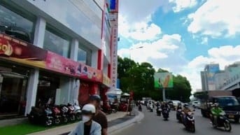NHÀ ĐẸP ĐƯỜNG CÁCH MẠNG THÁNG 8, QUẬN 3 (5 x17m) - 4 LẦU 
