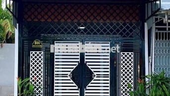 Bán gấp căn nhà mới ở ngay Đ. Lộc Du , Trảng Bàng 138m2 SHR giá 138tr