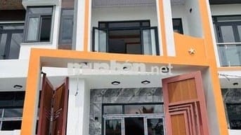 Trả 1 tỷ 2 nhận nhà giáp chợ Bình Chánh dọn vào ở ngay