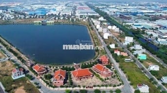Bán đất sổ đỏ, full thổ cư, 130m2 gần Bình Chánh, sang tên liền