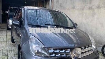 Nissan Livina 2011 số sàn.