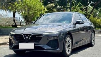 VinFast Lux A2.0 2019 - 30000 km