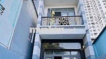 DTSD 304mét vuông,Hẻm ô tô 1 trục, 5p tới Q1