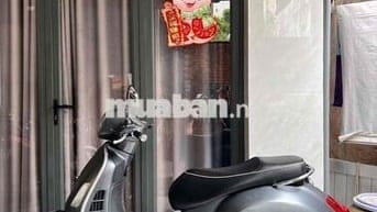 Cần Bán Vespa GTS 2014 BSTP 9 Chủ Kí Giấy