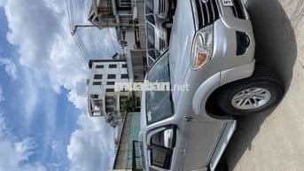 Ford Everest 2011 2.6L 4x4 MT - 145000 km