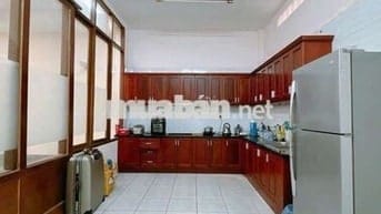 Siêu phẩm nhà Hoàng Diệu 2 p 13 Quận 4 TPHCm