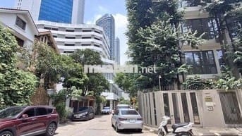 Cho thuê nhà liền kề Trung Hòa Nhân Chính, dt 100m2 x 7 tầng sàn thông