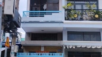 CHO THUÊ NGUYÊN CĂN 2 MT 225 PHẠM VĂN CHÍ Q6 (70M2) 4 tầng đẹp