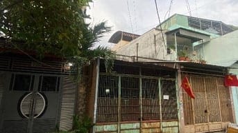 Bán nhà chính chủ , cấp4 tiện xây mới , hẻm rộng ,thông 2 đường lớn