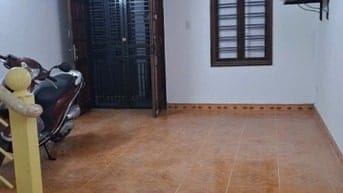 Cho thuê nhà chính chủ 2 tầng ngõ 509 Vũ Tông Phan