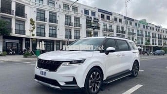 Kia Carnival 2024 Luxury 2.2D - 10000 km