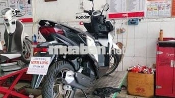 Cần bán vario 125 trắng đen bs 68HA11168 mới mua