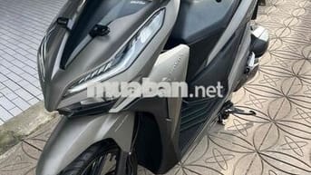 Vario 150 đời 2020 bỏ mẫu màu vàng cát.