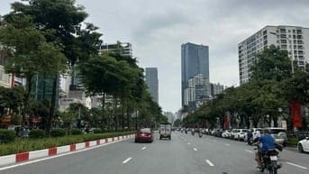 Bán nhà Liễu Giai 8 tầng, 110m2, có thang máy, khu Hàn Nhật, cho thuê
