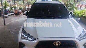 Toyota Yaris cross băn xăng