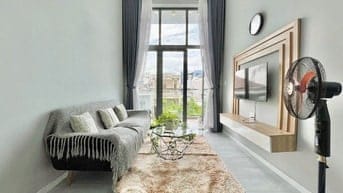 Duplex Ban công - Rộng 60m² Full Nội Thất - Thang Máy - ngay Sân Bay 