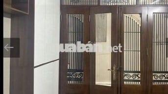 nhà riêng 27m 2, 5 tầng, phố Tân Mai; 9 triệu/ tháng, an ninh tốt