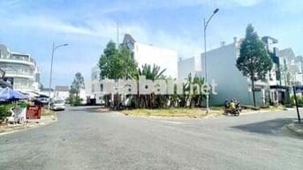 Bán nền góc 2 mặt tiền khu dân cư nam long, đường số 4 & 2