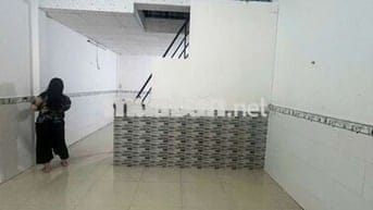 Cần cho thuê nhà P TTN .Q12 DT 4x11 gác lửng 1PN .1WS nhà sạch sē