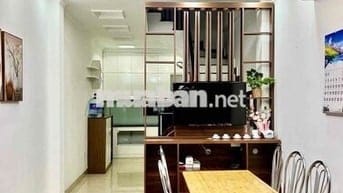 Cho thuê nhà Phố Tư Đình, Long Biên 30mx5, giá 9 triệu. full nội thất