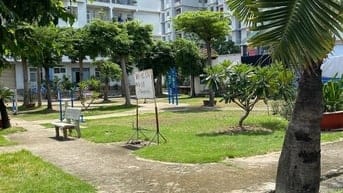 Căn hộ được chính chủ ở kỹ,có sổ hồng,cần bán gấp,68m2, 2PN,2 ban công