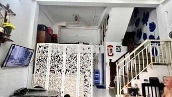 Nhà 3tầng ở ngay. CMT8, P5, Tân Bình, 4.2 x 8.5m, hẻm 3m, Chỉ 4.5Tỷ TL