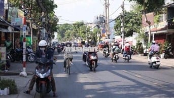QUẬN 8! BÁN GẤP CHỈ 5.2TỶ Ở PHẠM THẾ HIỂN_ HẺM XE HƠI, FULL NỘI THẤT