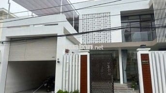 Chủ cần tiền bán gấp trung tâm Quảng Ngãi, SHR, dt 314m2