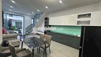 NHÀ LẦU MỚI TINH ĐỦ NỘI THẤT DỌN VÀO Ở NGAY PHƯỜNG 1