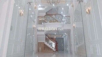 Bán Nhà 5 tầng Ngay Phường Linh Đông