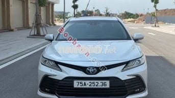 Toyota Camry 2.0Q 2022