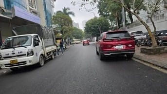 Cần bán 120m2 mt 5m khu Tái Định Cư phố Trạm Long Biên