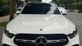Mercedes Benz GLC 2023 GLC 300 - 12000 km