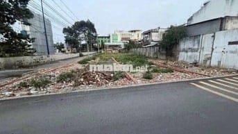 PHÁT MÃI HAI MIẾNG ĐẤT LIỀN KỀ