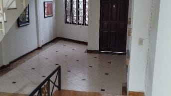 Nhà mặt tiền hẻm kế bên nhà ga T3 