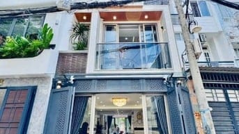 Chưa tới 4 tỷ. Nhà 52m2 Trần Hưng Đạo gần CA Tp, xây 4 tầng. Sổ riêng