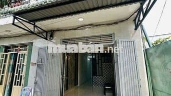 Cần bán nhà hẻm DT 54m2/1,53 tỷ từ đ. Bình Hưng vào, ở Bình Chánh.