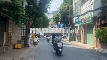 Cho thuê nhà nguyên căn 1T3L – Đường nhựa 8m, 4A Đồng Xoài, 5’ ra TSN"
