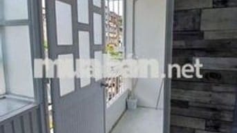 CĂN HỘ 3 PHÒNG NGỦ LẦU 2 THANG BỘ GIÁ RẺ