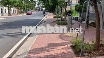 Bán đất cho mẹ đi lấy chồng,mặt tiền đường Cầu Chợ Đệm,tt Tân Túc 100m